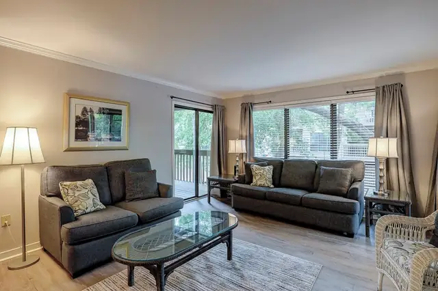 Living room at The Moorings 91